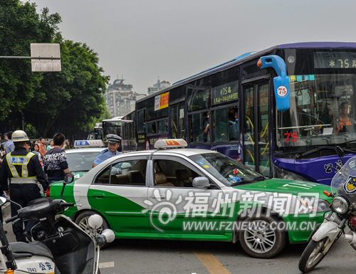 旧西客站乱停车拉客现象减少 警方:增设监控探头