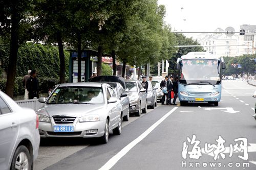 公交车配备抓拍设备引发关注　弥补交警监控盲点