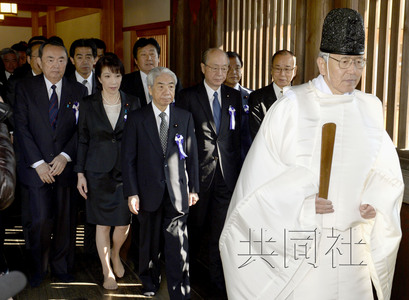 日本168名国会议员参拜靖国神社政坛产生对立