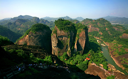 走进天游峰景区