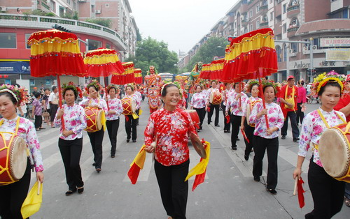 泉州蟳埔女和妈祖绕境巡安-2.jpg