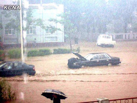 朝鲜暴雨引发洪灾致8人死 数千栋住宅被淹(图)