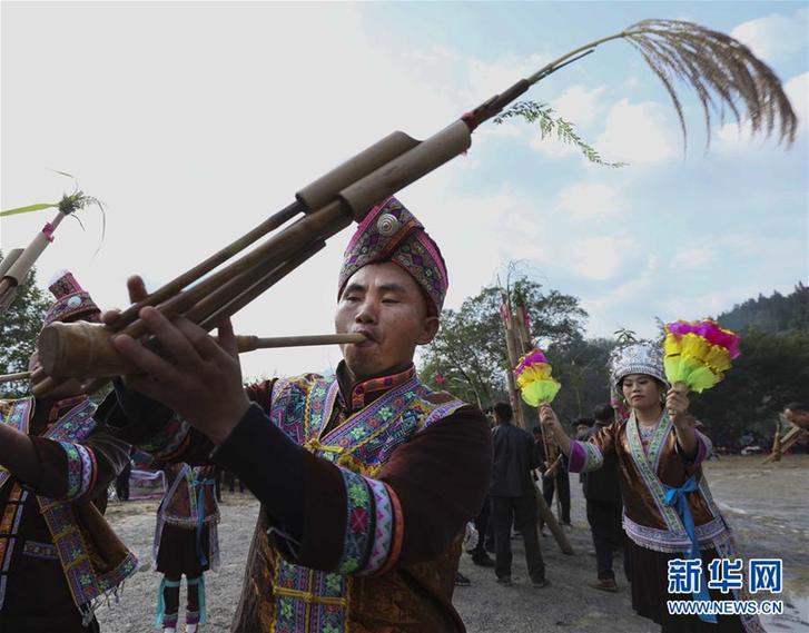 （在习近平新时代中国特色社会主义思想指引下——新时代新作为新篇章）（1）打同年庆丰收