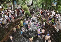 （社会）（3）成都：古镇亲水度假日