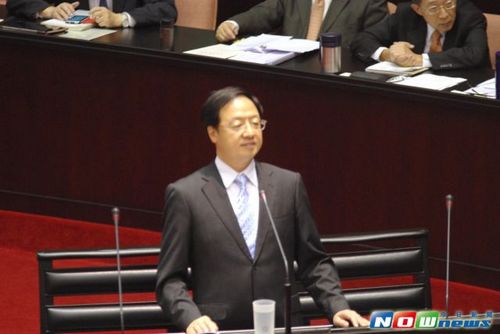 台湾食品安全危机频发台行政长官江宜桦致歉