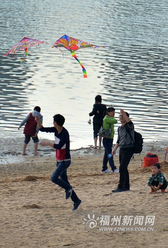 新年伊始市民许下新愿望　多种方式迎接新年(图)