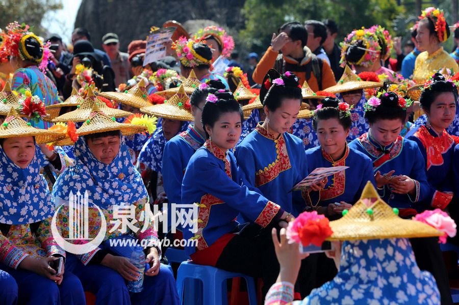 福建三大渔女同拜妈祖　蟳埔女惠安女湄洲女盛装出行