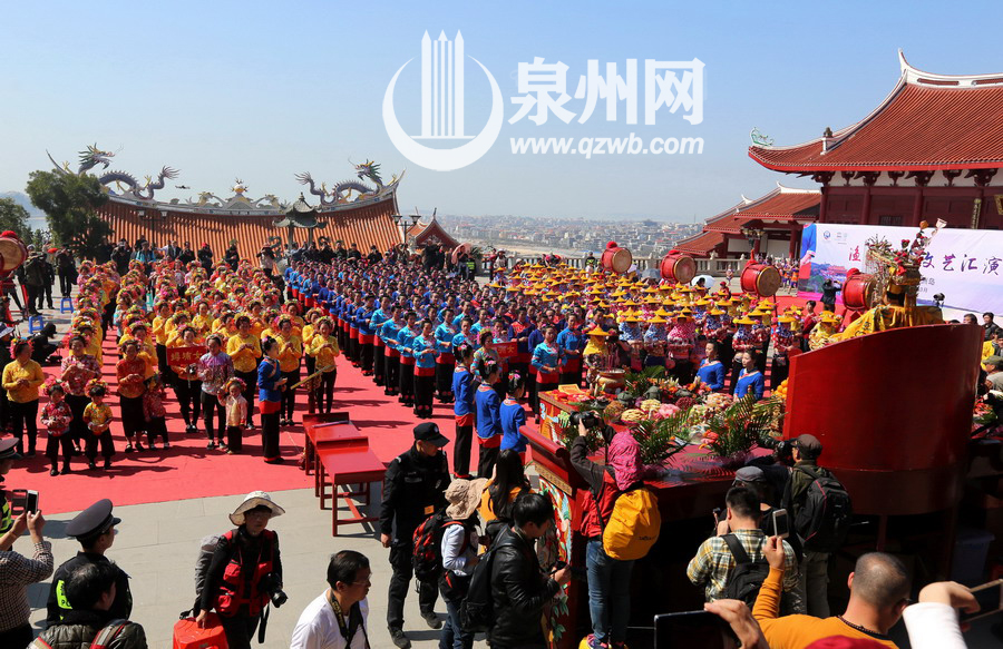 福建三大渔女同拜妈祖　蟳埔女惠安女湄洲女盛装出行